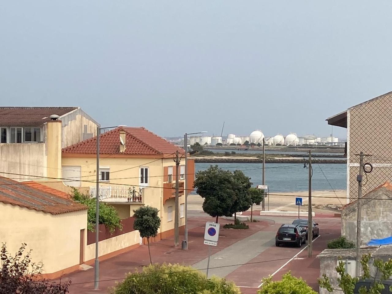 Gago Coutinho Apartment Sao Jacinto Bagian luar foto